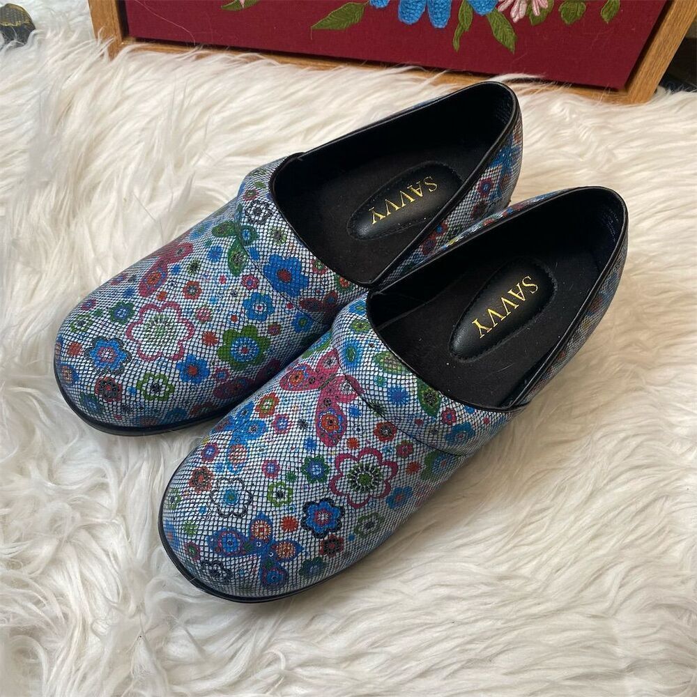 Savvy Women's Floral Slip-On Nursing Shoes Size 9.5 Workwear Casual